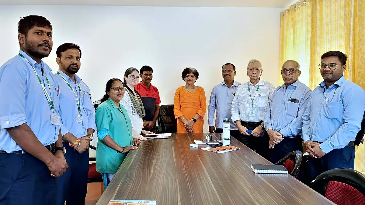 Bhagirath and Romit Resins teams at the Pureva site